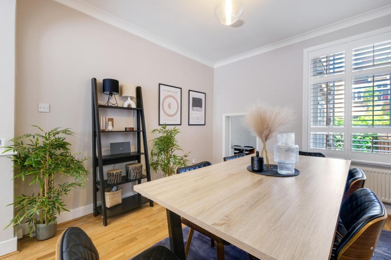 Luxury 3 Bedroom 2 Bathroom House, Fulham By 360Stays 런던 외부 사진