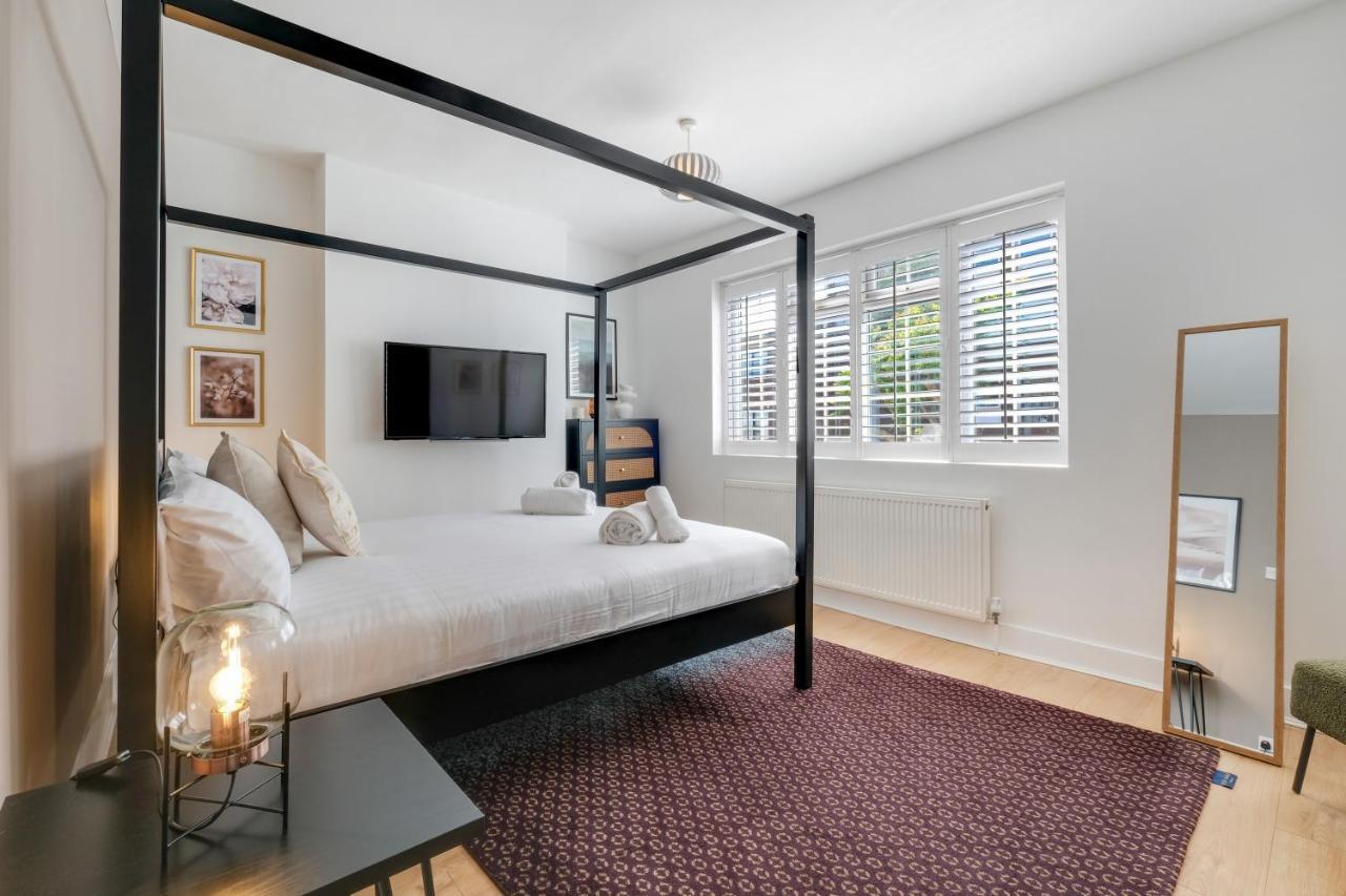 Luxury 3 Bedroom 2 Bathroom House, Fulham By 360Stays 런던 외부 사진